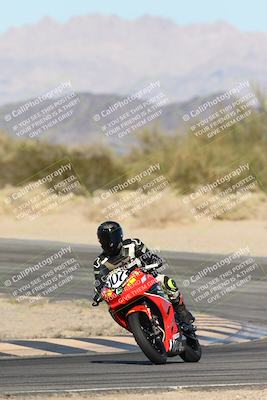 media/Dec-07-2025-CVMA (Sun) [[3e7d2de5dc]]/Race 9-Formula UL Shootout/